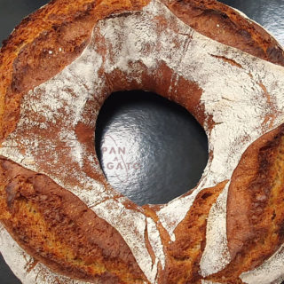 En mai, côté pain 🥖 PAN ᴀ GATO vous propose
La couronne 👑 sarrasin BIO 🟩
et farine de tradition 🫳

𝘱𝘩𝘰𝘵𝘰 𝘯𝘰𝘯 𝘤𝘰𝘯𝘵𝘳𝘢𝘤𝘵𝘶𝘦𝘭𝘭𝘦
#panazol #panagato #boulangerie #patisserie #gateau #cake